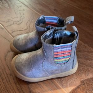 Gray toddler boots